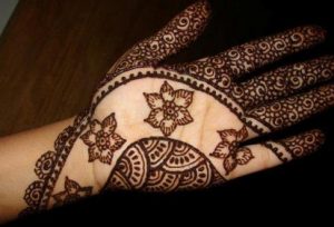 mehndi designs latest