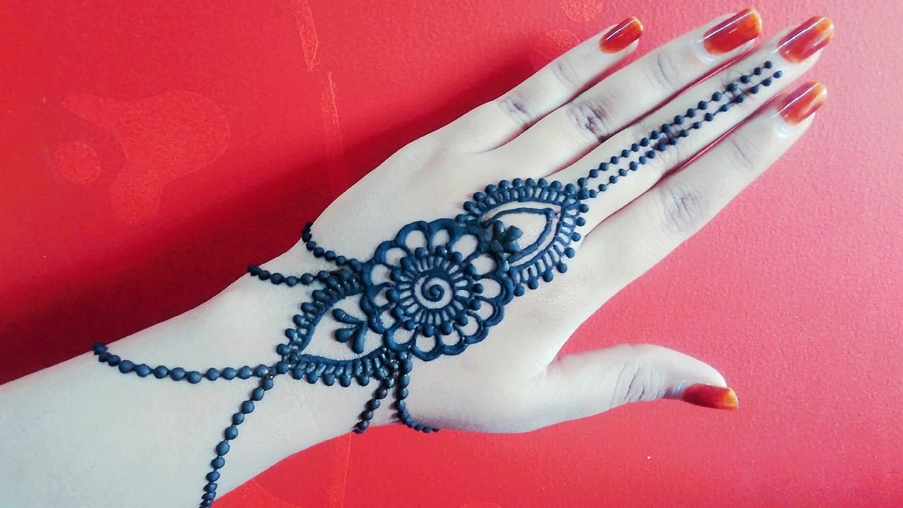 70+ Easy Mehndi Designs for Kids That Melt Hearts