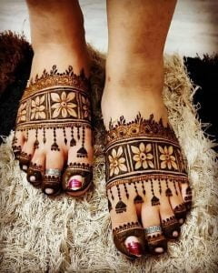 New mehndi designs 2021