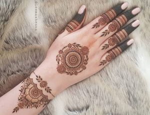 New mehndi designs 2021